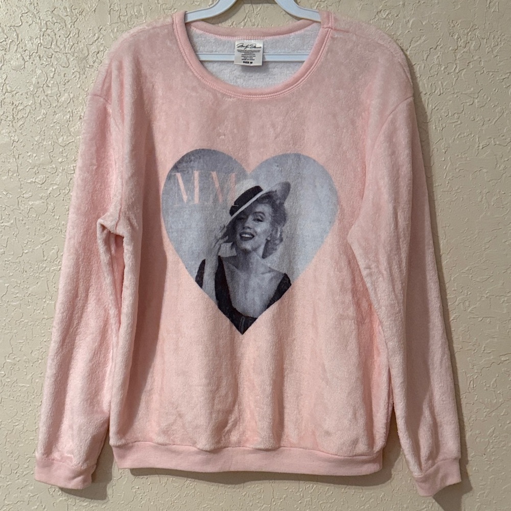 New Pink Fuzzy Sweatshirt with Marilyn Monroe Heart Graphic Novelty Size M